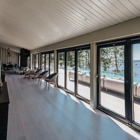 Hideout - Loevoe Espoo