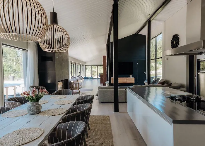 Hideout - Loevoe 艾斯堡